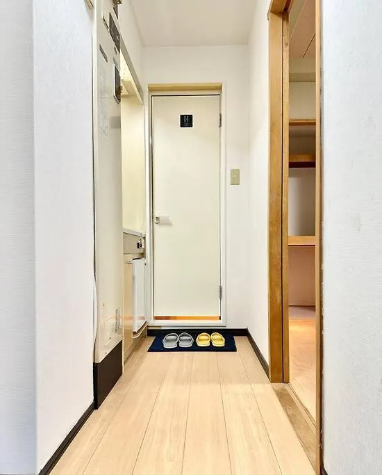 103号室花園町駅と萩之茶屋駅各2分ベット2台専用バスルーム付きアクセス抜群 Apartman Oszaka Japán